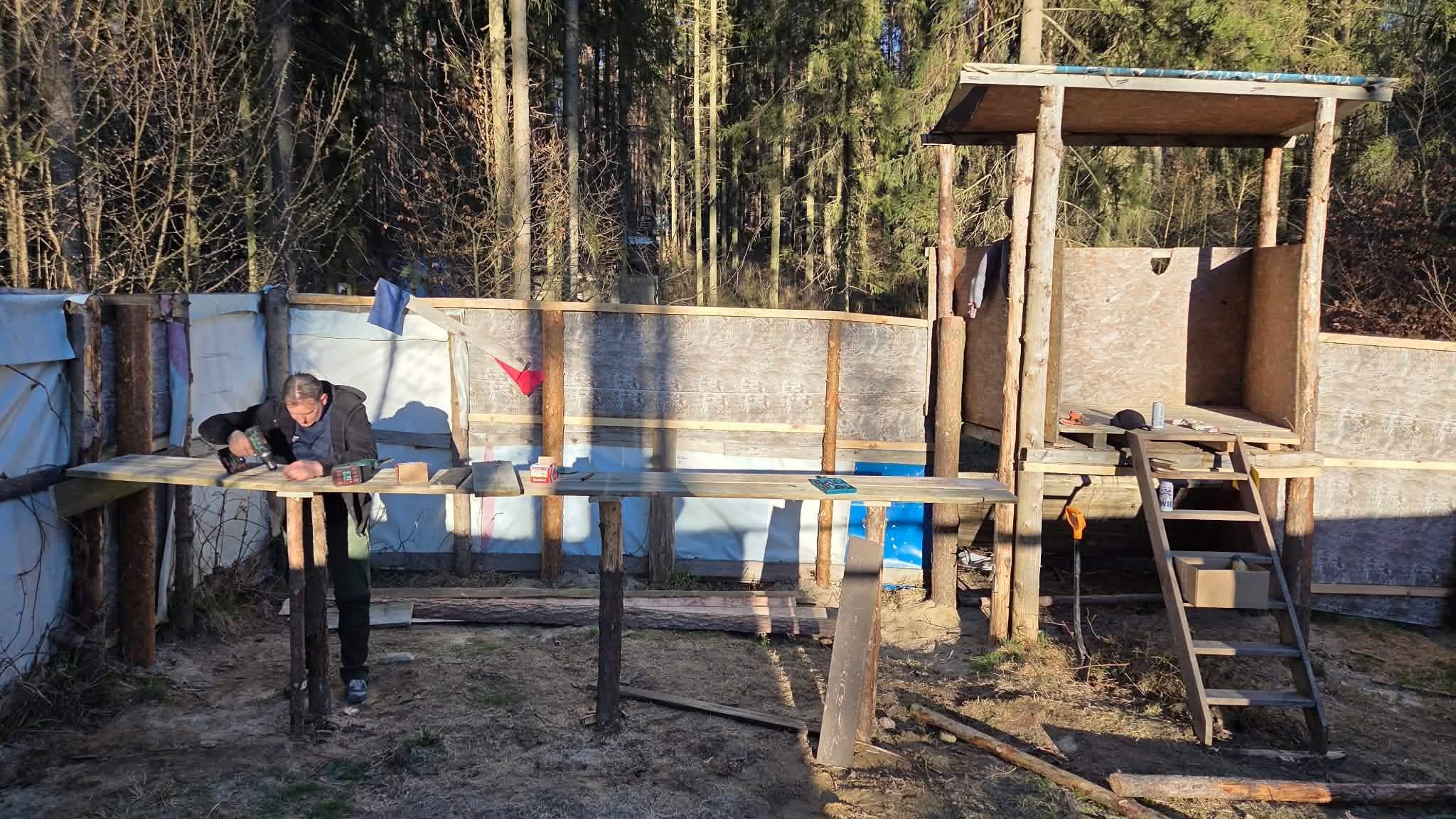 Budowa baru przed finałem Projektu Łazarz.